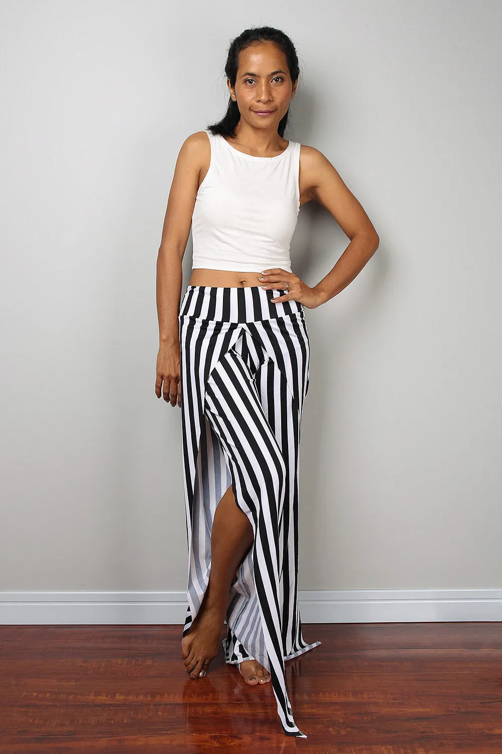 Striped pants / Black and white yoga pants / long black striped pants / Split pants : Urban Chic Collection