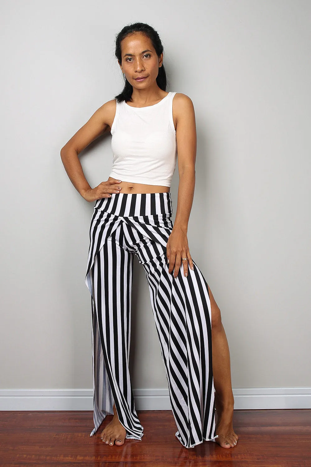 Striped pants / Black and white yoga pants / long black striped pants / Split pants : Urban Chic Collection